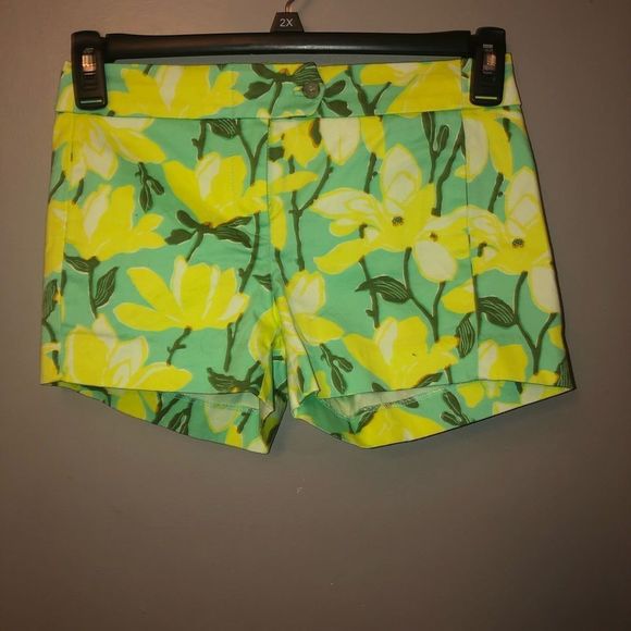 J Crew Factory stretch chino shorts- green floral - Picture 5 of 5
